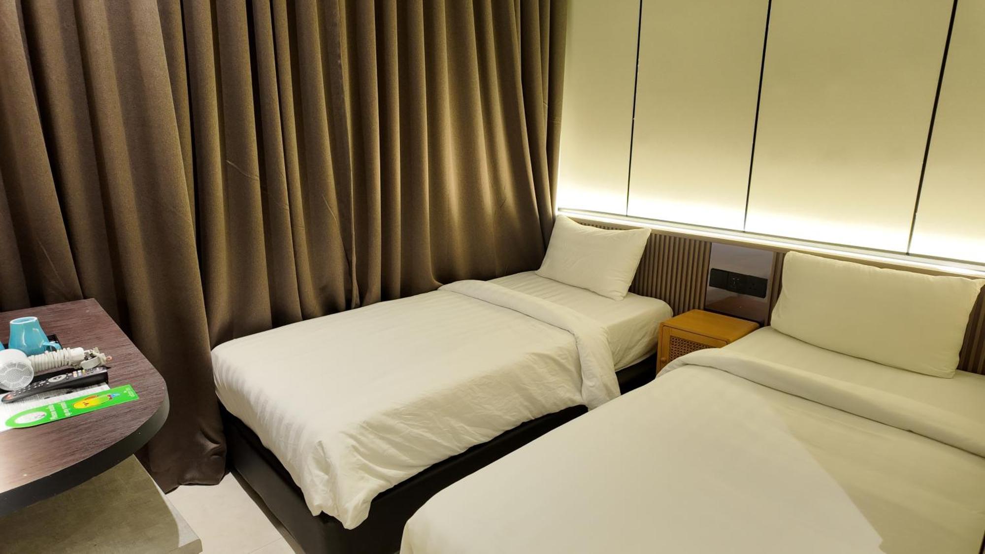 Hotel Urban Sunday, Jalan Langgar *